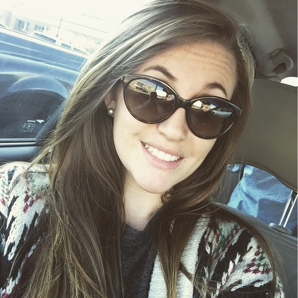 Meet your Posher, Sam - Picture 2 of 2